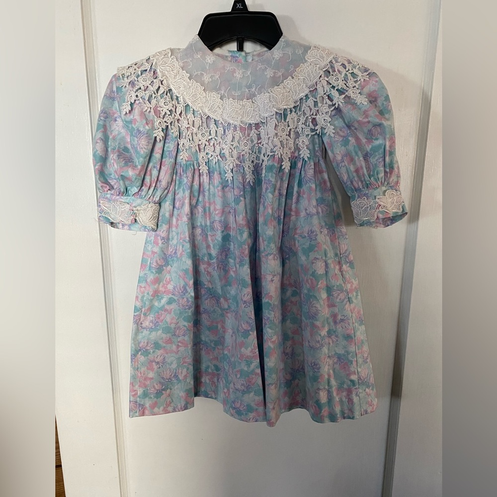 Girls dress
